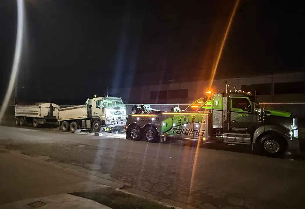 Delta Heavy Towing heavy tow truck working in Brisbane